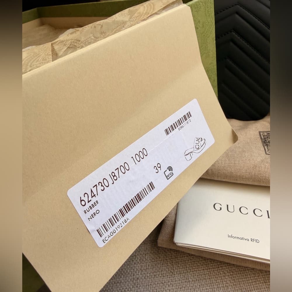 GUCCI Black Slip On Rubber Sandal Short Stack Heel EU 39 - Thumbnail 12