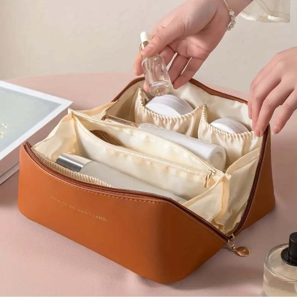NEW Make Up Travel Toiletries Carry On Personal Bag 3 Separate Compartments - Thumbnail 5
