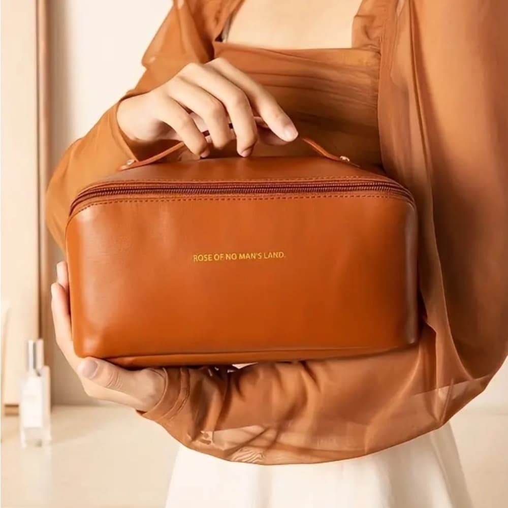 NEW Make Up Travel Toiletries Carry On Personal Bag 3 Separate Compartments - Thumbnail 9