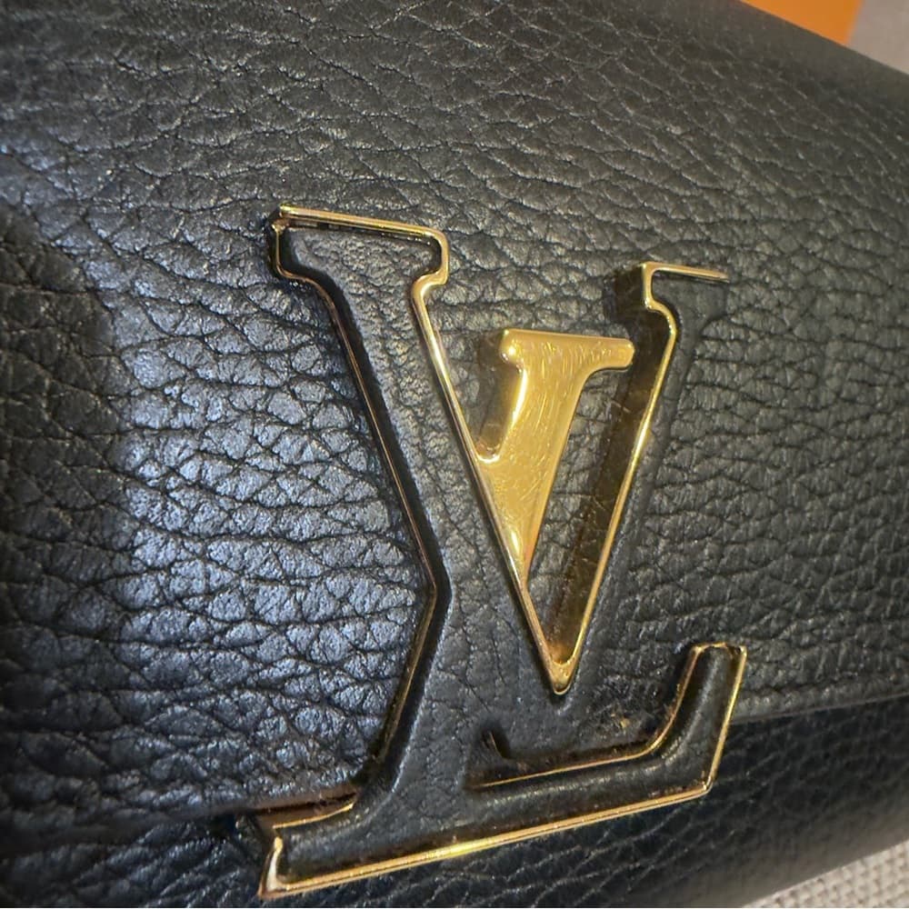LOUIS VUITTON Capucines Taurillon Black Pink Leather Gold LV Buckle Large Wallet - Thumbnail 5