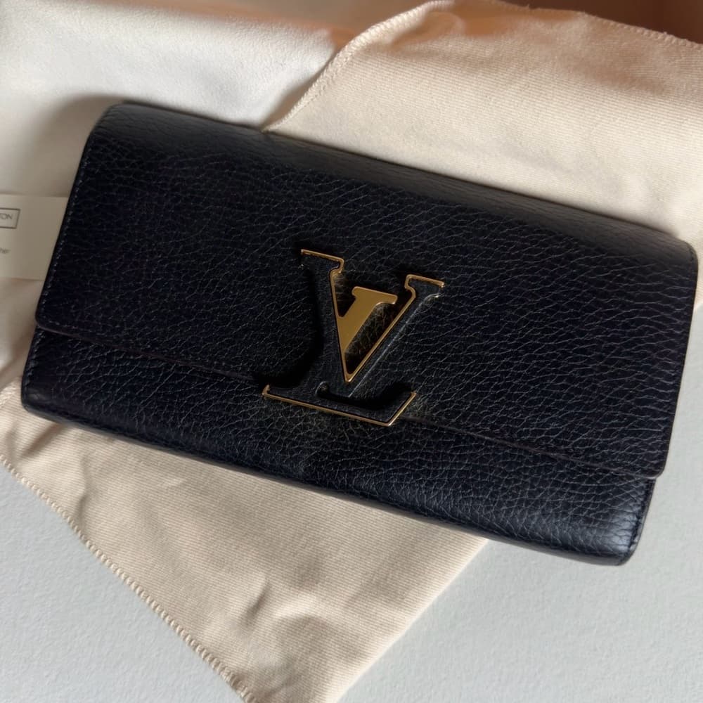 LOUIS VUITTON Capucines Taurillon Black Pink Leather Gold LV Buckle Large Wallet - Thumbnail 2