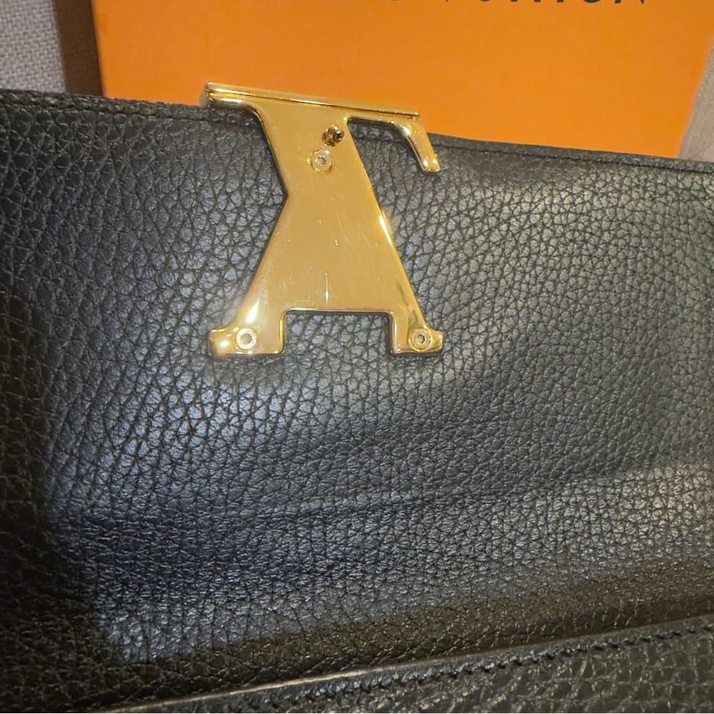LOUIS VUITTON Capucines Taurillon Black Pink Leather Gold LV Buckle Large Wallet - Thumbnail 6