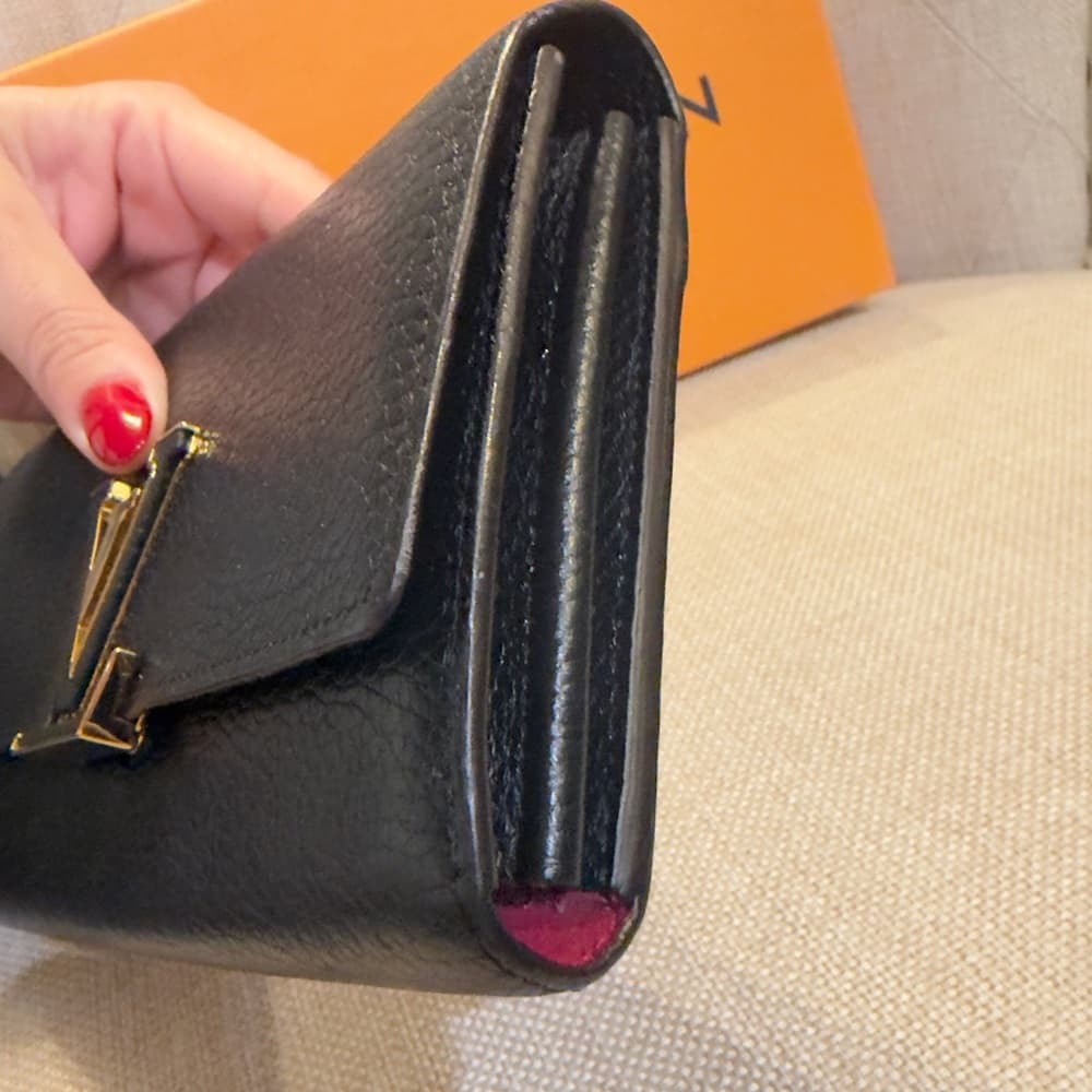 LOUIS VUITTON Capucines Taurillon Black Pink Leather Gold LV Buckle Large Wallet - Thumbnail 9