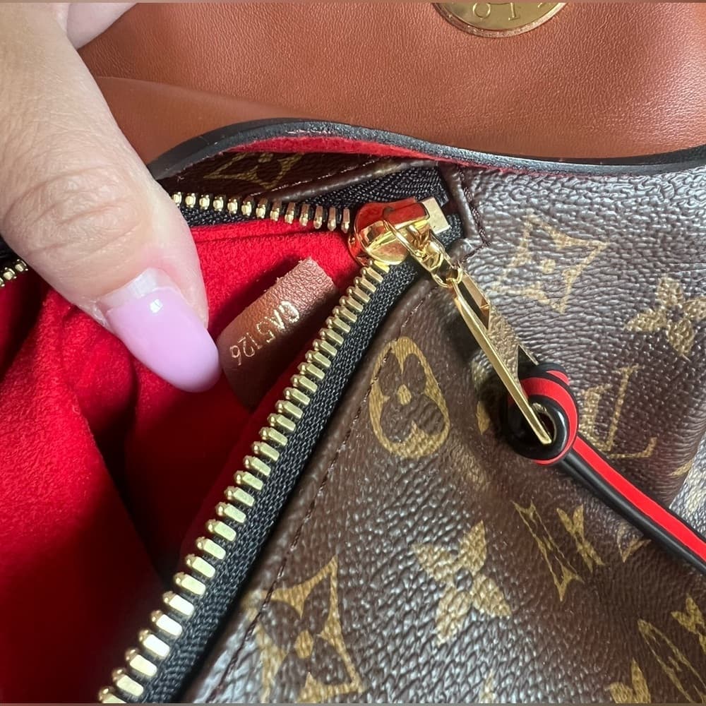 Louis Vuitton GM TUILERIES BESACE HOBO Monogram Camel Leather Shoulder Tote Bag - Thumbnail 13