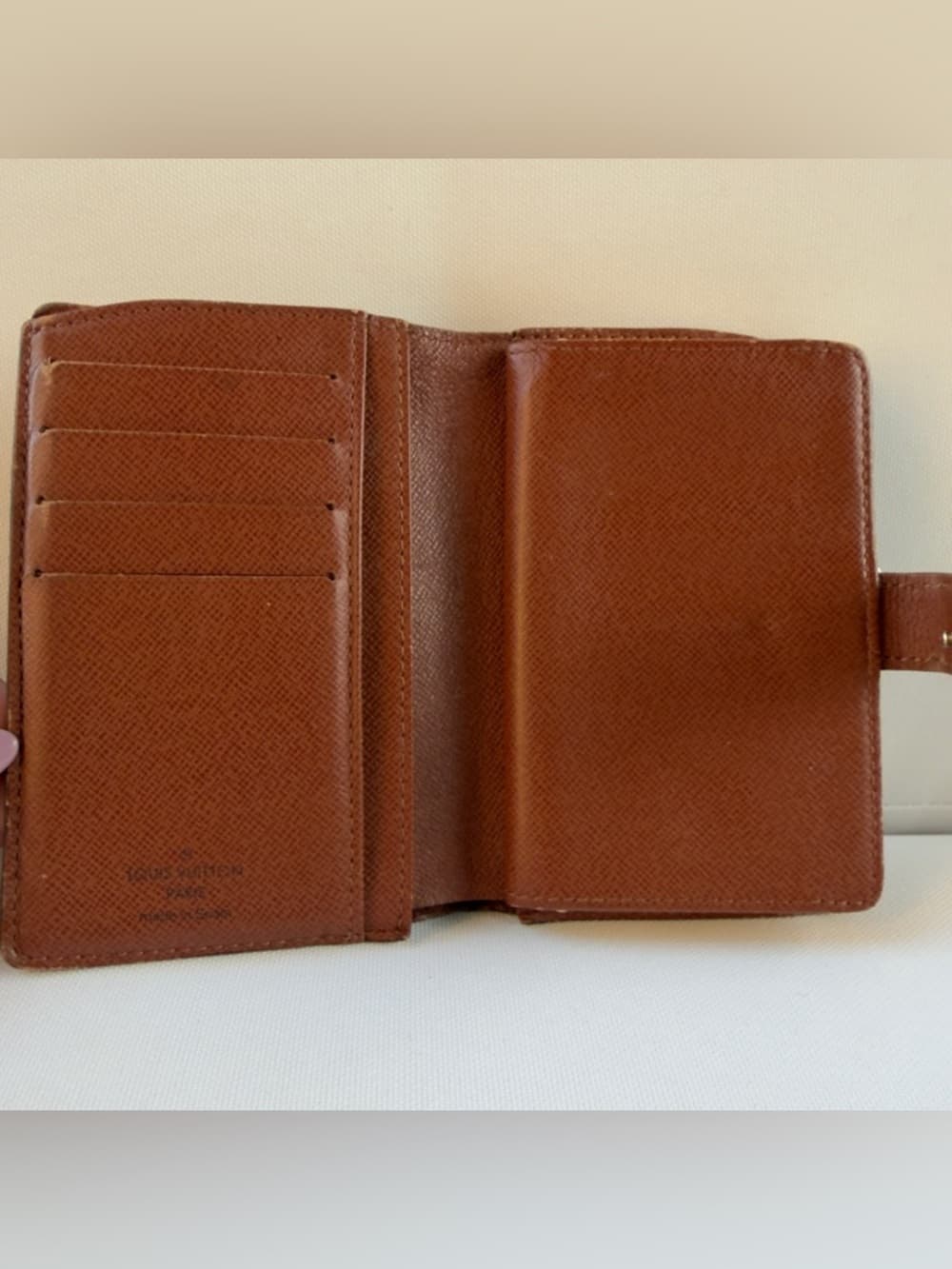 Louis Vuitton Monogram Kiss Lock Wallet Vintage Weak Snap Edge Shows Wear - Thumbnail 5