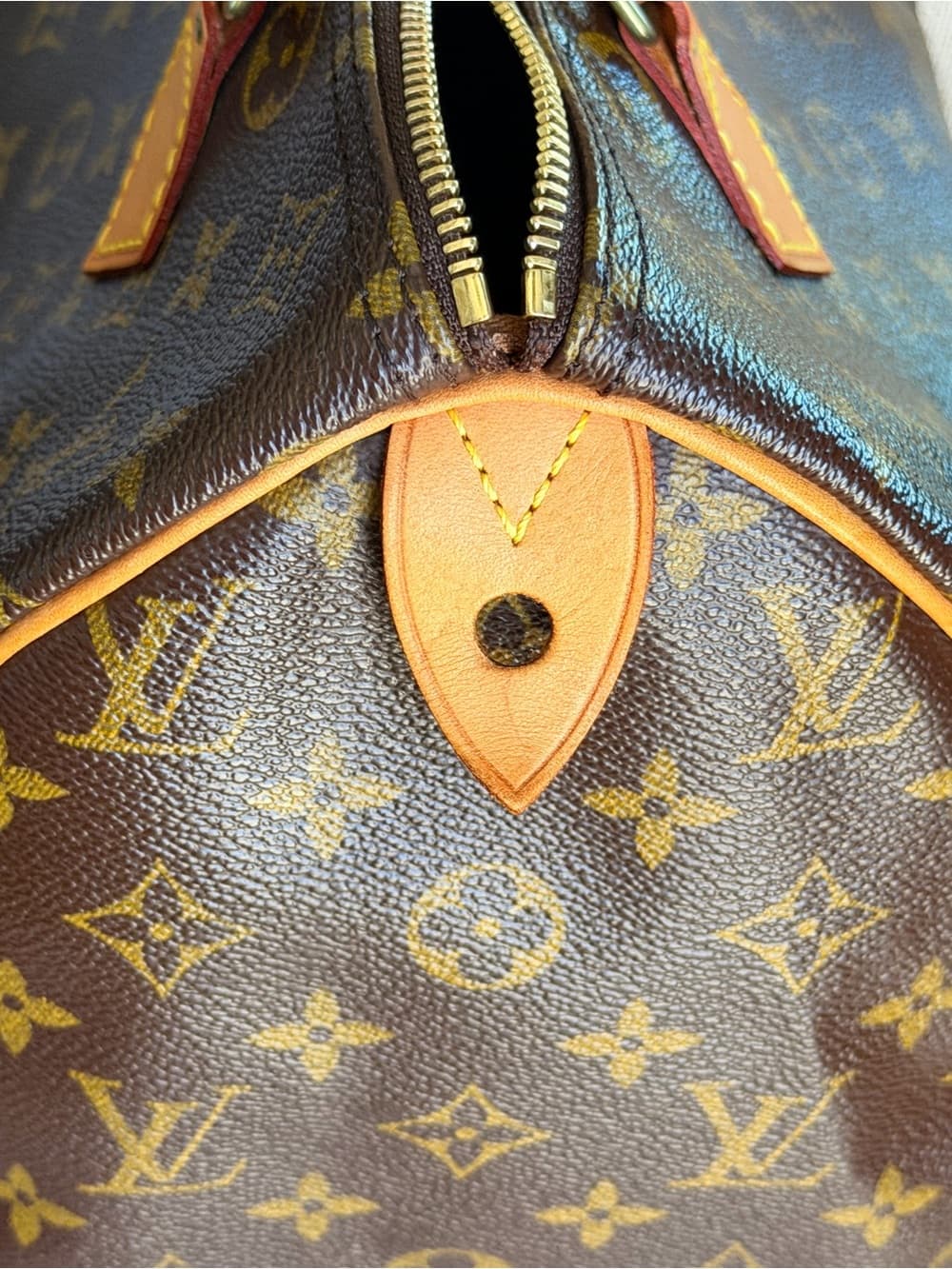 Louis Vuitton Speedy 30 Classic Monogram Canvas Tote Bag Excellent Condition - Thumbnail 9