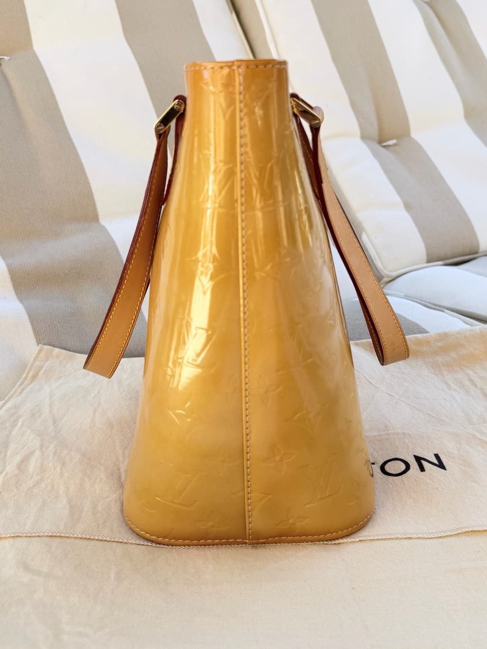 Louis Vuitton Vernis Houston Tote Bag Monogram Vernis Yellow Patent Leather - Thumbnail 3