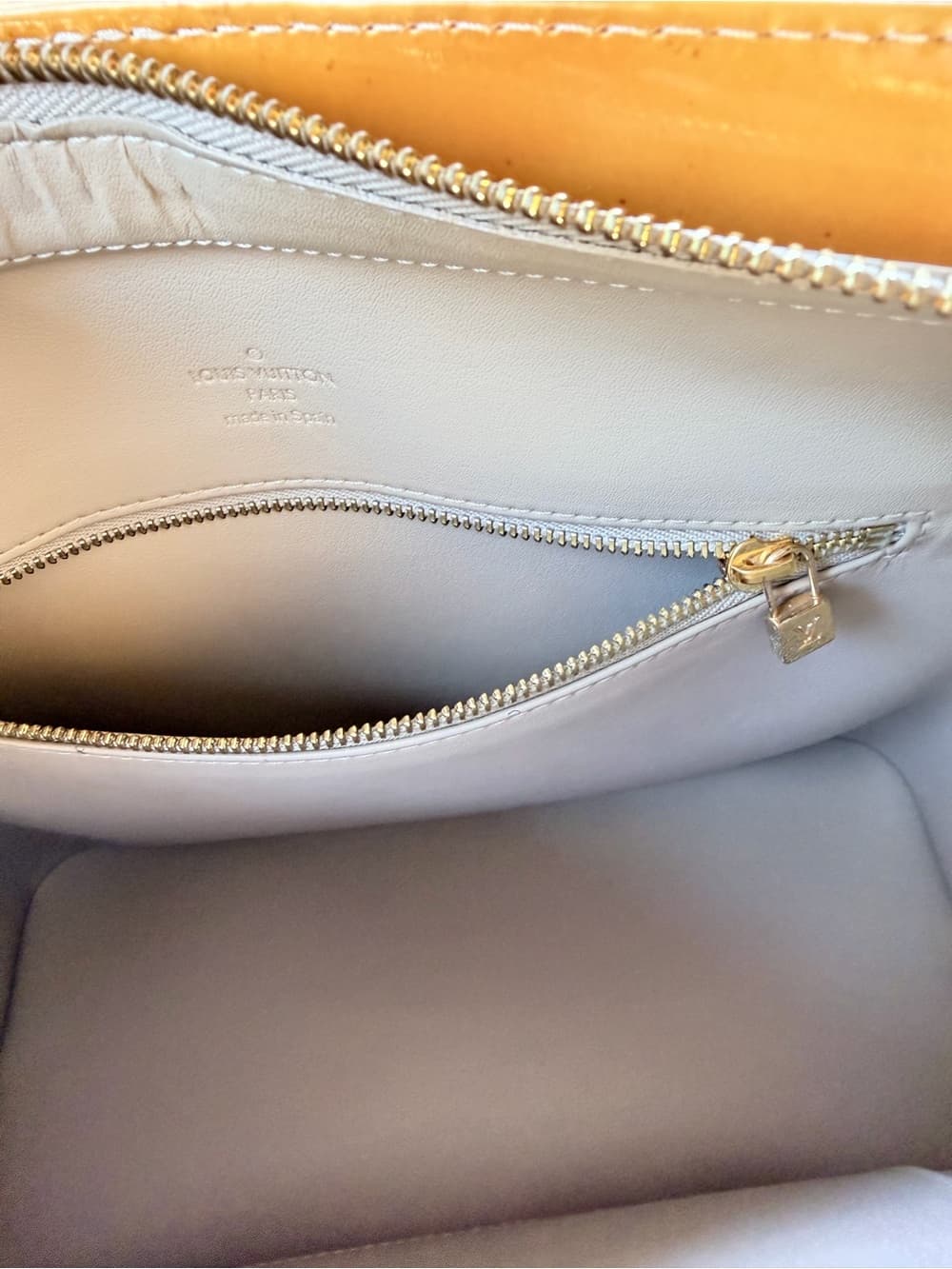 Louis Vuitton Vernis Houston Tote Bag Monogram Vernis Yellow Patent Leather - Thumbnail 13