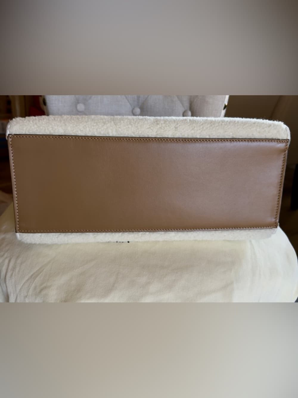 FENDI SHEARLING SUNSHINE MEDIUM TOTE BAG SHOULDER STRAP (LIMITED EDITION) - Thumbnail 8