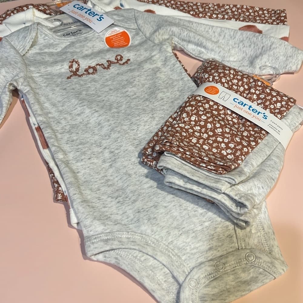 NEW 🌟 CARTER’S 3 piece long sleeve bodysuits plus 2 matching pants 9 months - Thumbnail 6