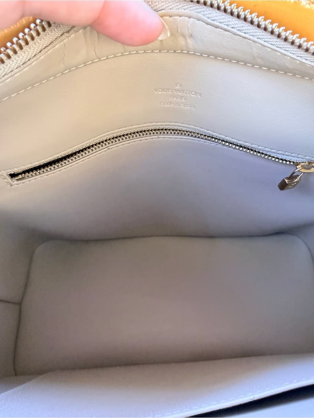 Louis Vuitton Vernis Houston Tote Bag Monogram Vernis Yellow Patent Leather - Thumbnail 11