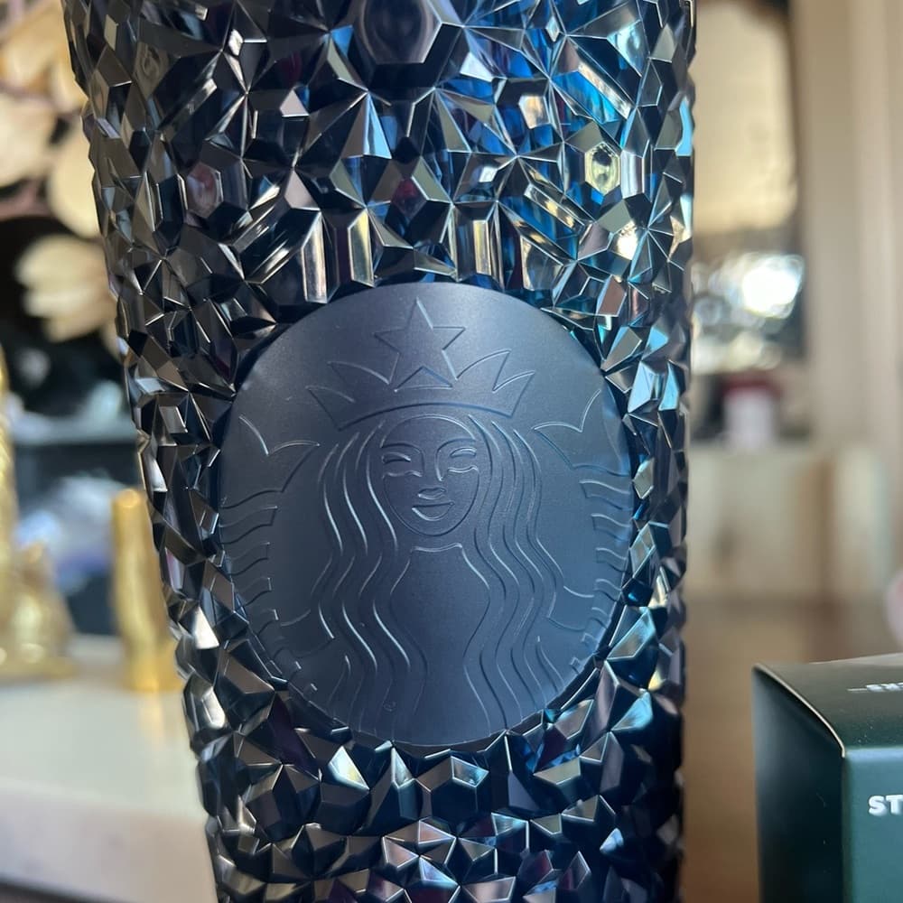 STARBUCKS Holiday Deep Navy Blue Cut Gemstone 24 oz Cold Cup & Keychain SET NEW - Thumbnail 2