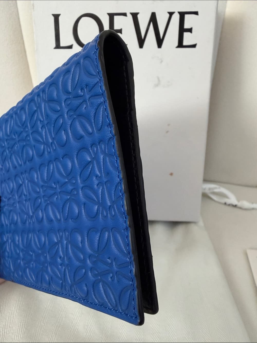 LOEWE ANAGRAM Embossed Leather Passport Holder Blue Black Travel Box & Dust Bag - Thumbnail 5