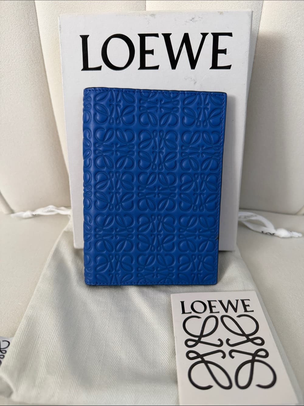 LOEWE ANAGRAM Embossed Leather Passport Holder Blue Black Travel Box & Dust Bag - Thumbnail 2
