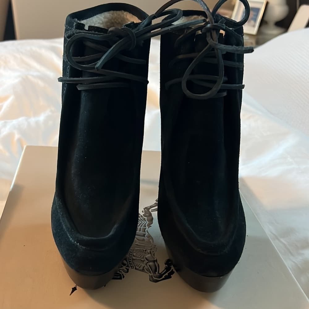 NEW BURBERRY PRORSUM Black suede leather laceup shearling heel booties EU 40 - Thumbnail 9