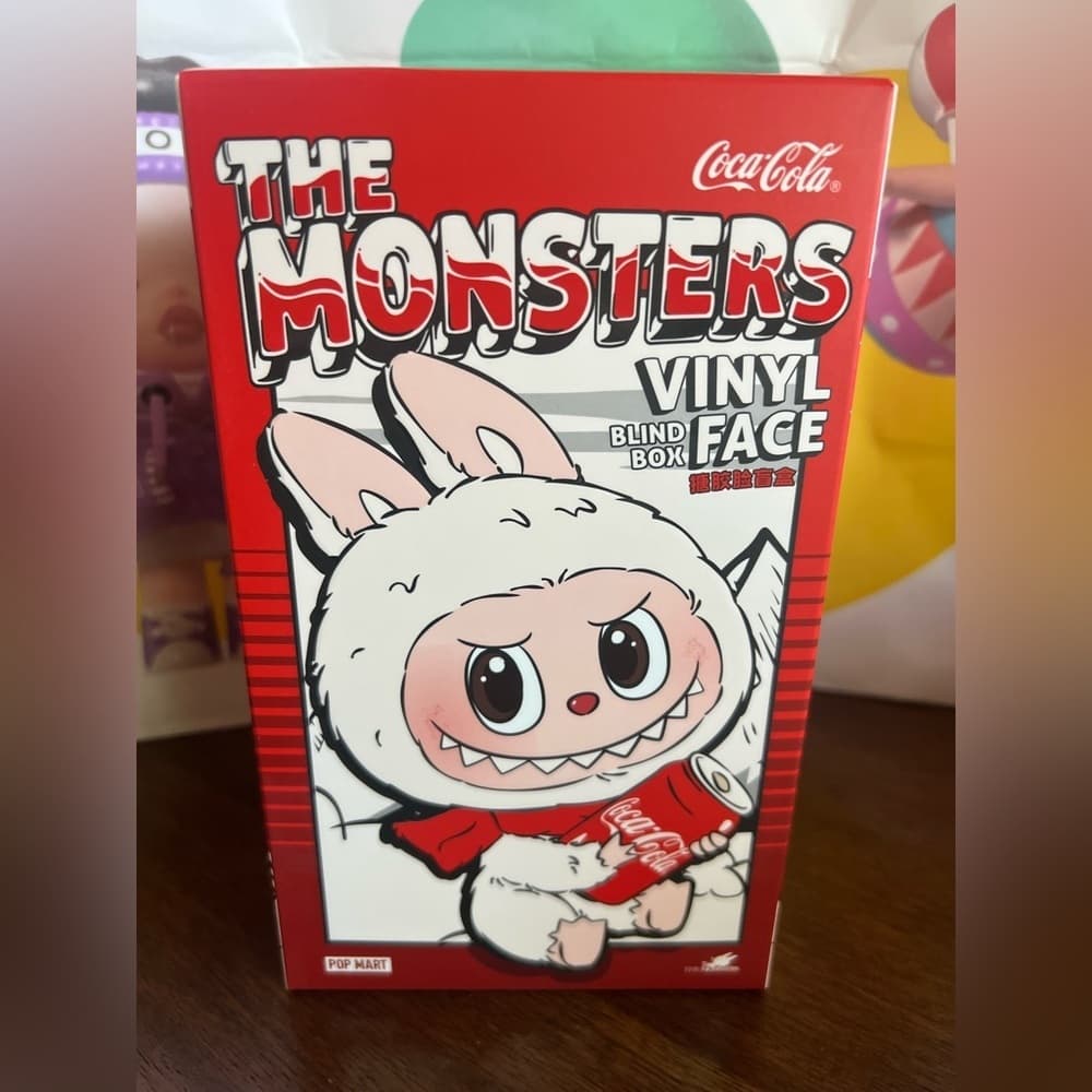 LaBuBu Coca Cola Sitting Happy Factor CONFIRMED received directly from Pop Mart - Thumbnail 4