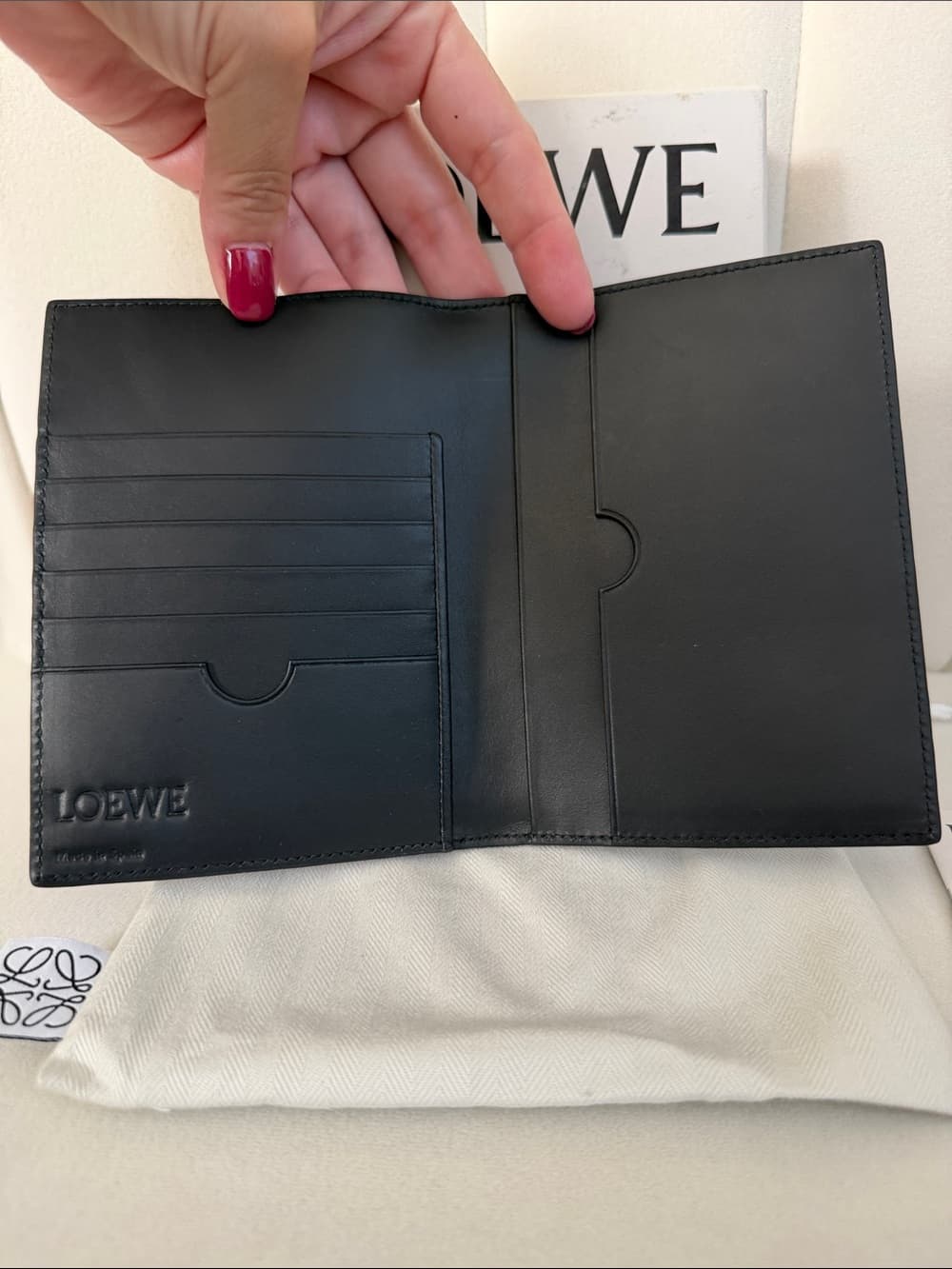 LOEWE ANAGRAM Embossed Leather Passport Holder Blue Black Travel Box & Dust Bag - Thumbnail 8