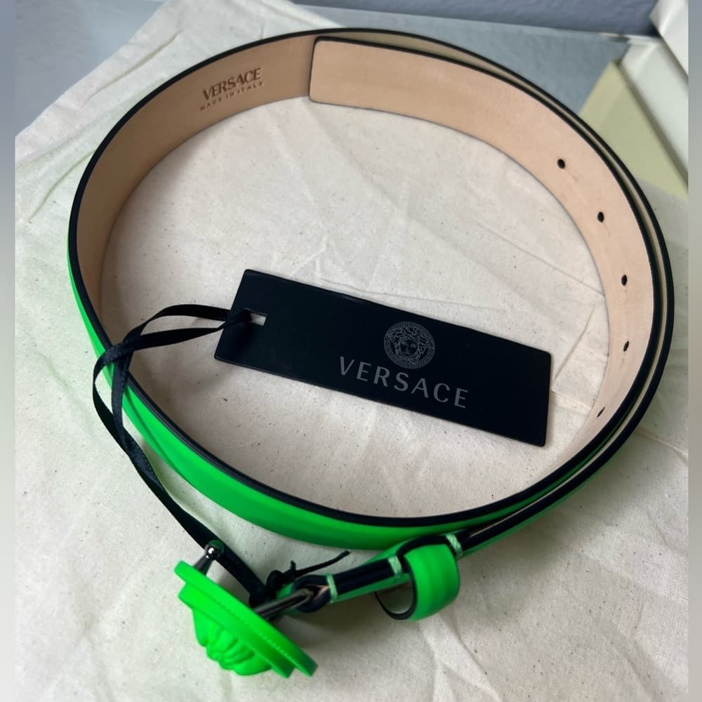 NEW VERSACE La Medusa Coin Logo Highlighter Green Leather Designer Belt 70/28 - Thumbnail 10