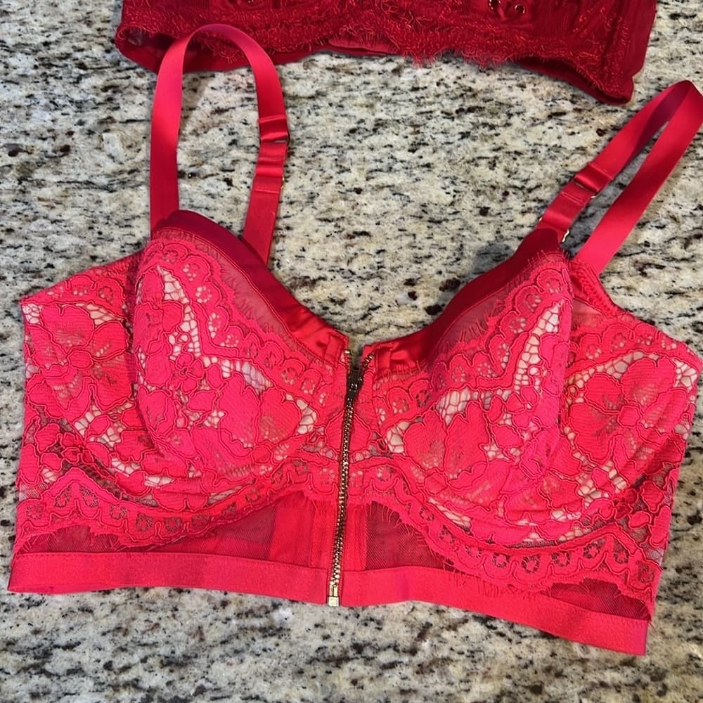 ❤️ EUC VICTORIAS SECRET 2 Bras - front zip corset bra 36D and Red soft bra L - Thumbnail 3