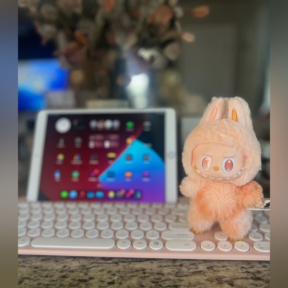 Labubu Big Into Energy 100% Authentic!! CONFIRMED HAPPINESS PopMart Collectible - Thumbnail 7