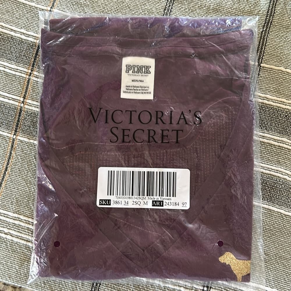 NEW 🌟 Victorias Secret VS PINK BLING Perfect V Neck T Shirt SEQUINS DOG Medium - Thumbnail 2
