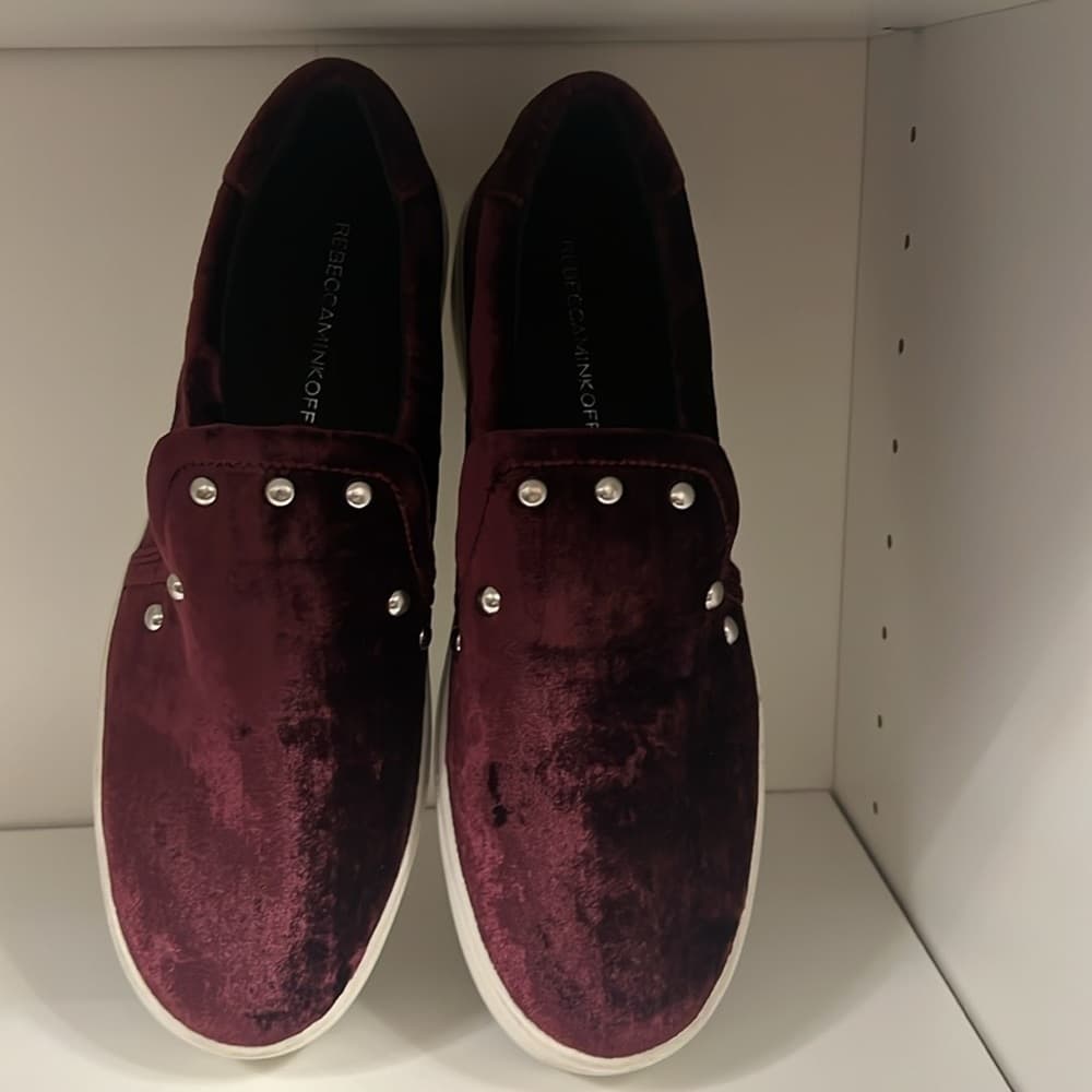 🎉 EUC Rebecca Minkoff Platform Burgundy Velvet Studded Loafers size 8.5 - Thumbnail 5