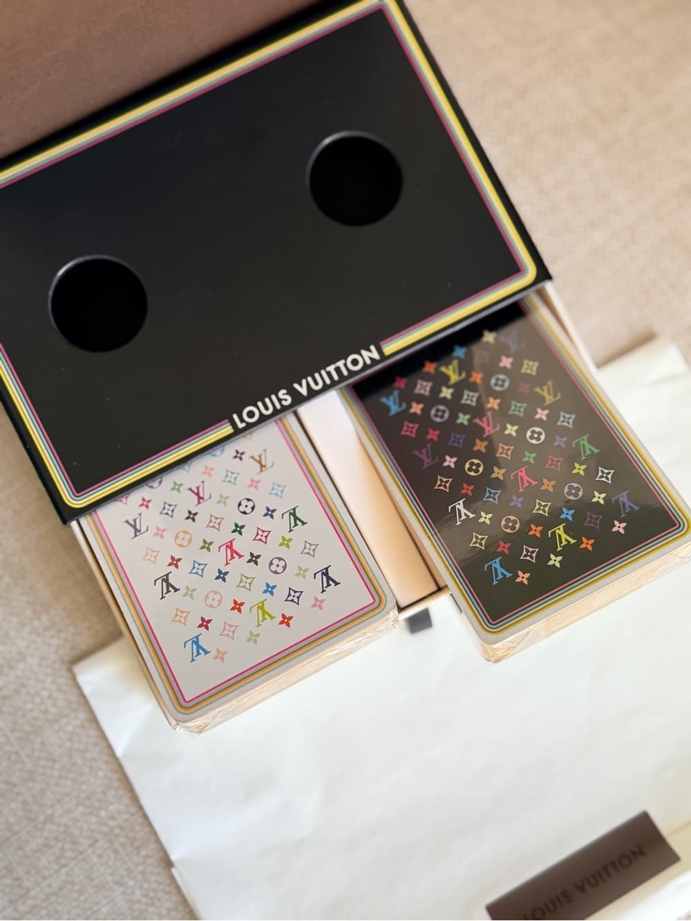 Louis Vuitton MURAKAMI 2004 GWP VIP Playing Multicolor Card Set Collectors Piece - Thumbnail 8