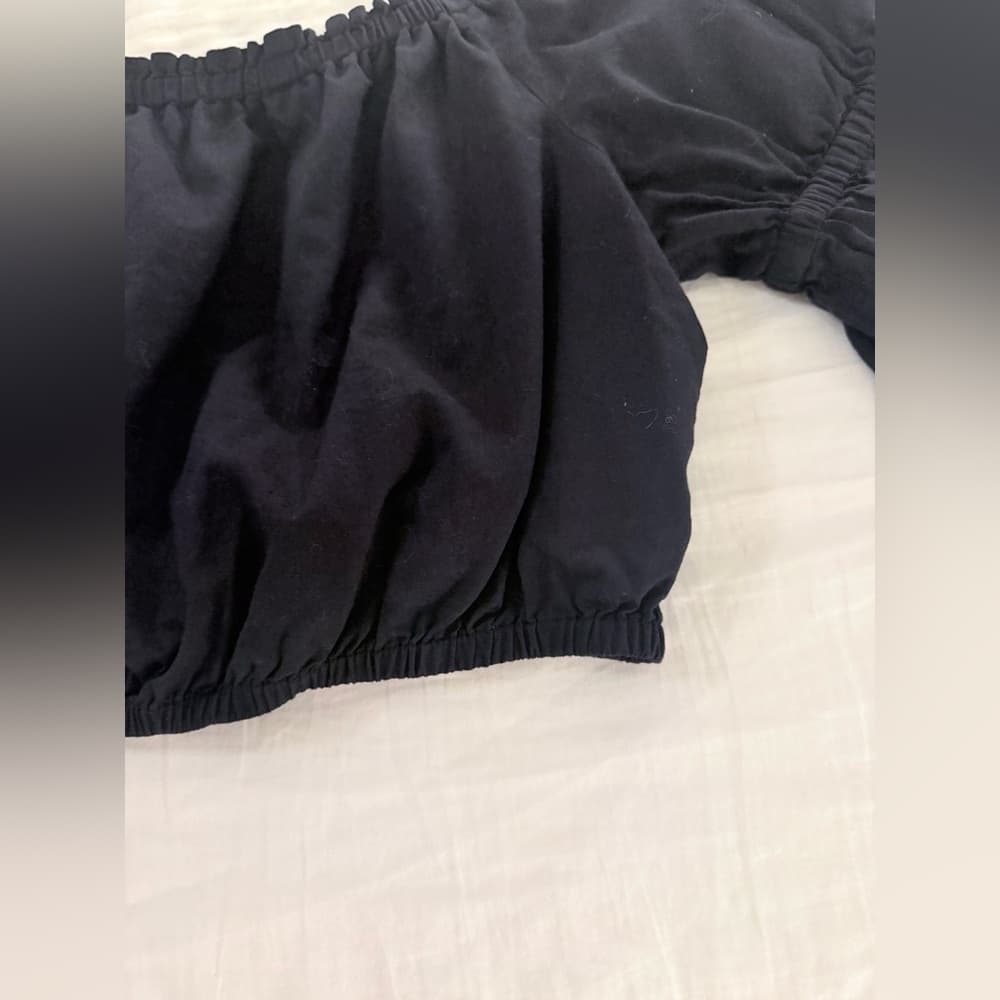 Tory Burch Black Off Shoulder Ruffled Short Sleeves Cropped top size XL - Thumbnail 2