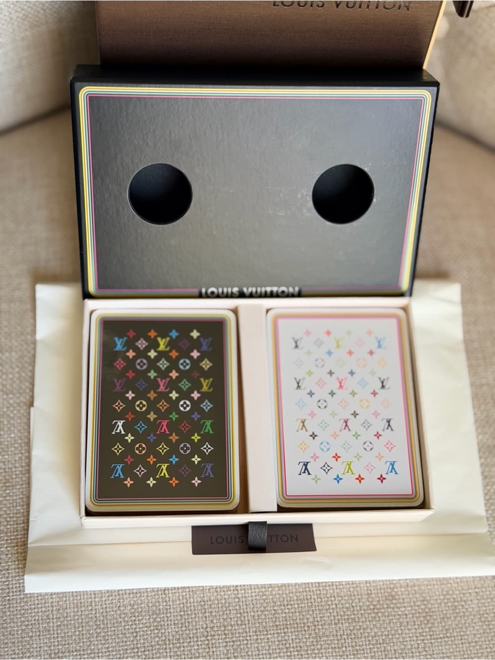 Louis Vuitton MURAKAMI 2004 GWP VIP Playing Multicolor Card Set Collectors Piece - Thumbnail 2