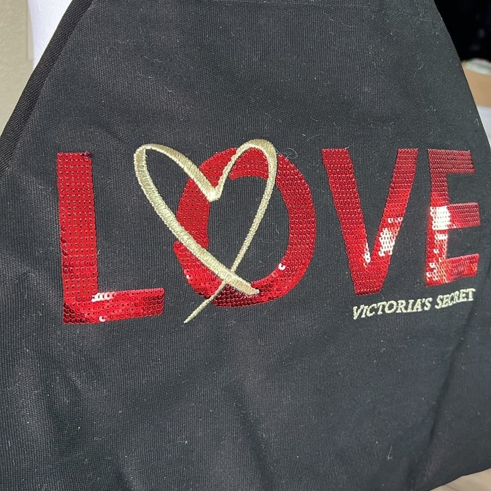 NEW VICTORIA’S SECRET Love Canvas Black Tote RED SEQUINS Love Limited Edition - Thumbnail 4