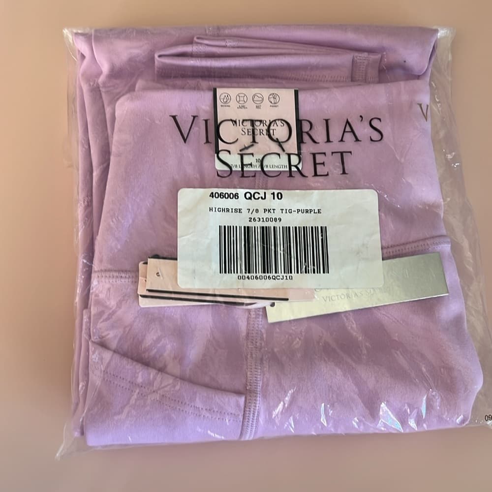 NEW 🎉 Victorias Secret High Rise Studio 7/8 Legging Yoga Workout Lilac Pink 10 - Thumbnail 2