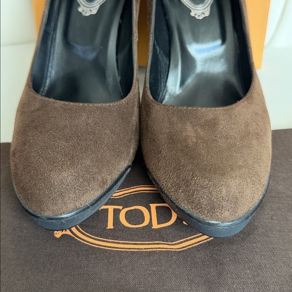 TOD’S Decoll Brown Chocolate Suede Leather Pump Rubber Sole Heels EU 38.5 US 8 - Thumbnail 5
