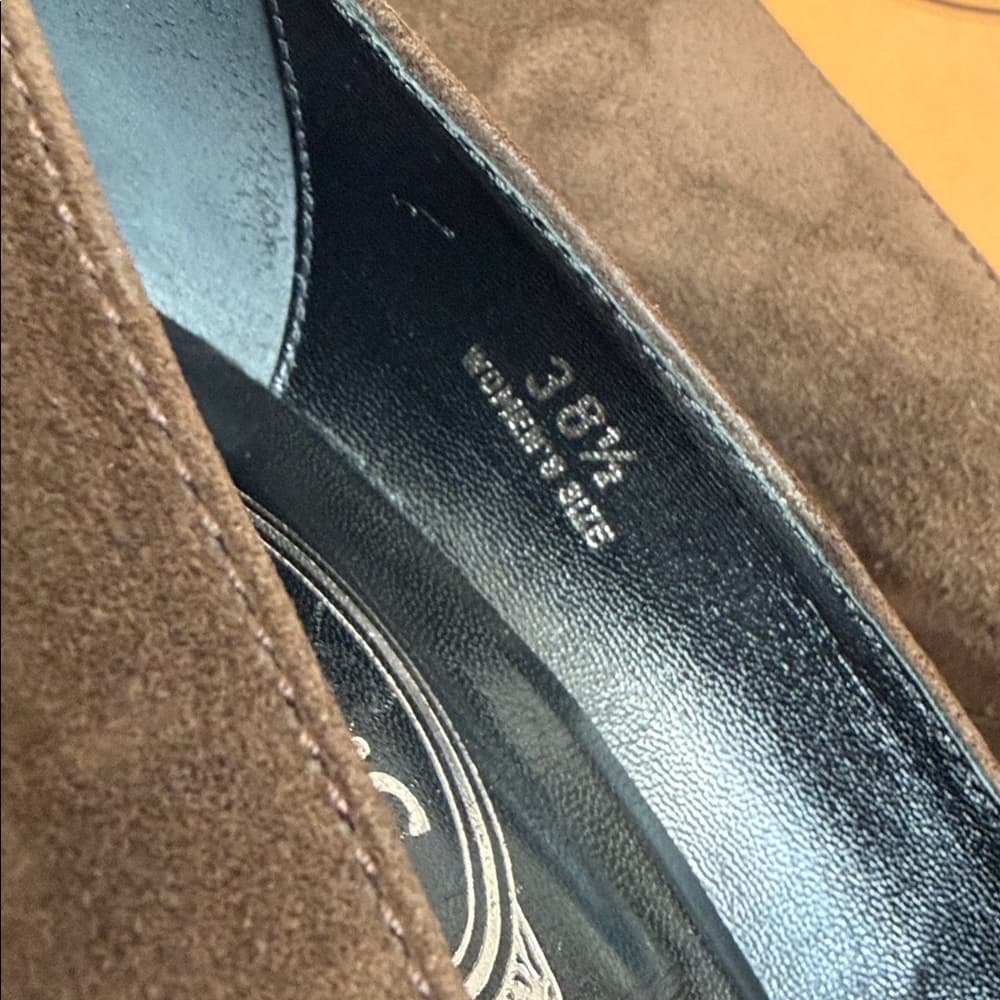 TOD’S Decoll Brown Chocolate Suede Leather Pump Rubber Sole Heels EU 38.5 US 8 - Thumbnail 6
