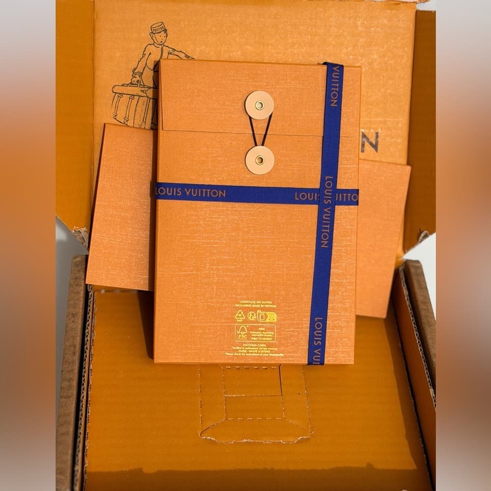 Louis Vuitton Jane Notebook PM Catogram Travels with Grace Coddington VOGUE NEW - Thumbnail 4
