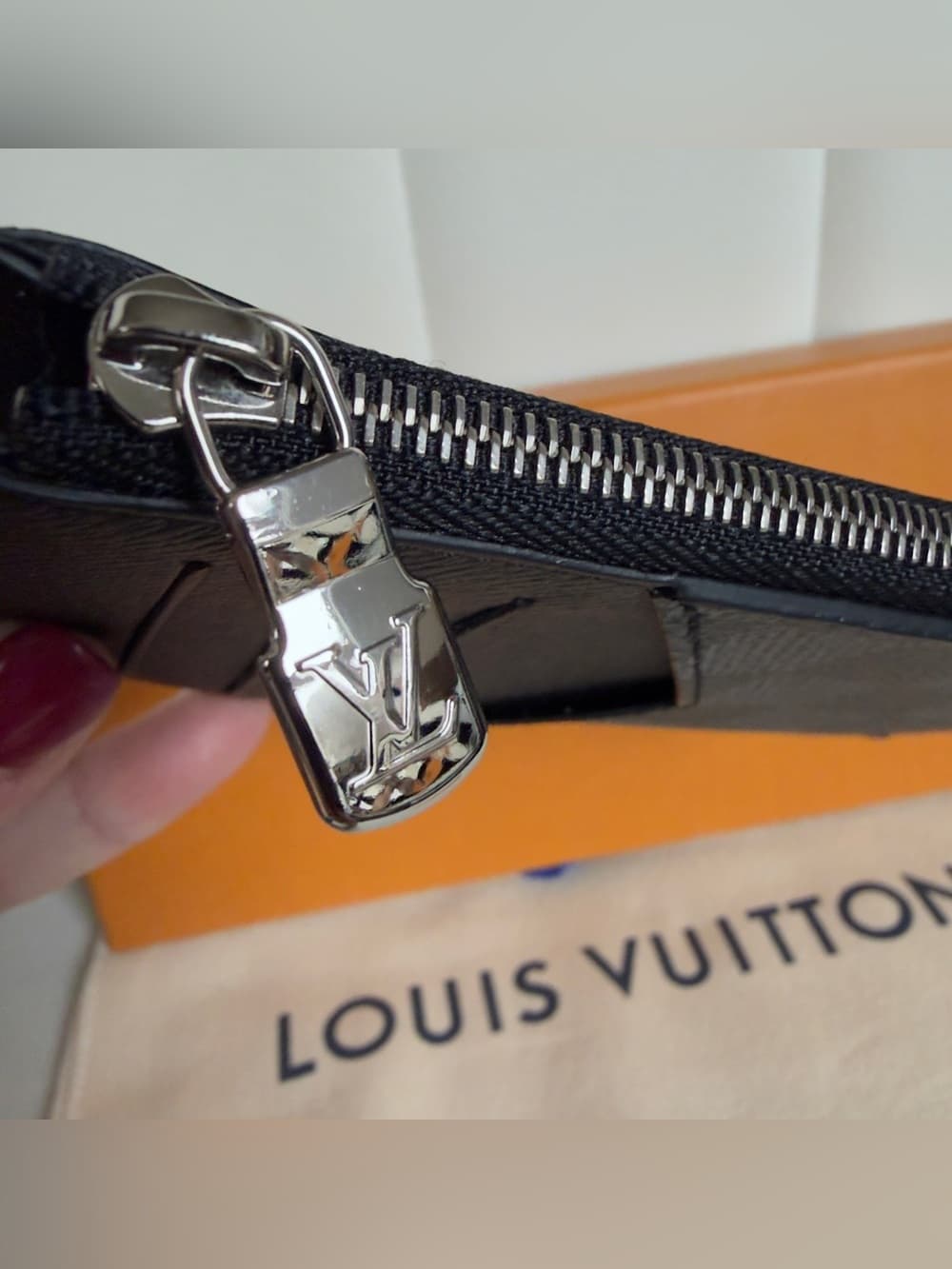 Louis Vuitton Damier Graphite Coin Card Holder Zipper Card Wallet Box & Dust Bag - Thumbnail 12