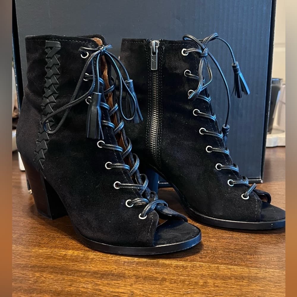 EUC FRYE Black Dani Whipstitch Suede Leather Peep Toe Chunky Heel Booties US 7.5 - Thumbnail 3