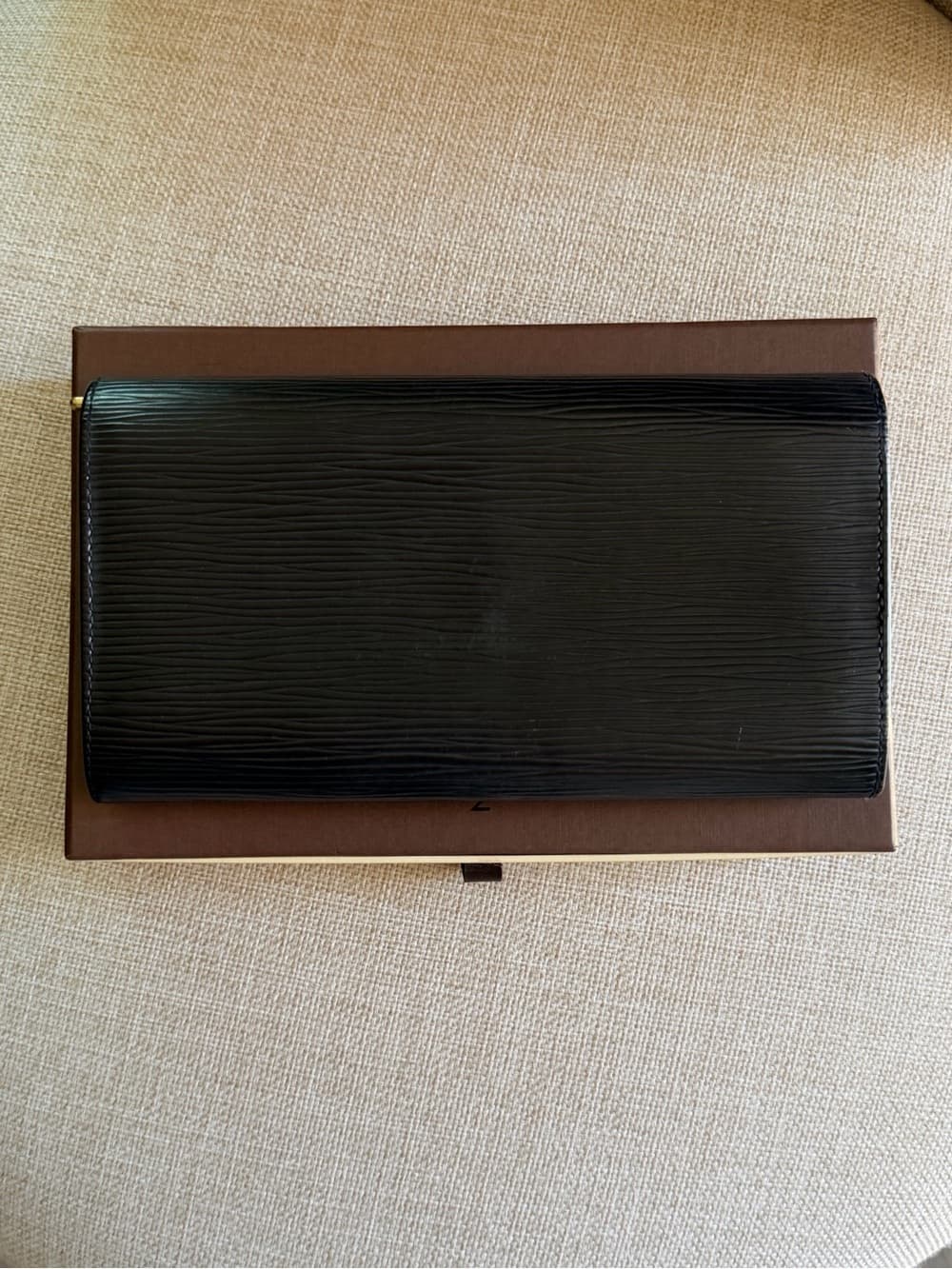 Louis Vuitton Black EPI Leather Porte Tresor International Long Wallet w Box - Thumbnail 2