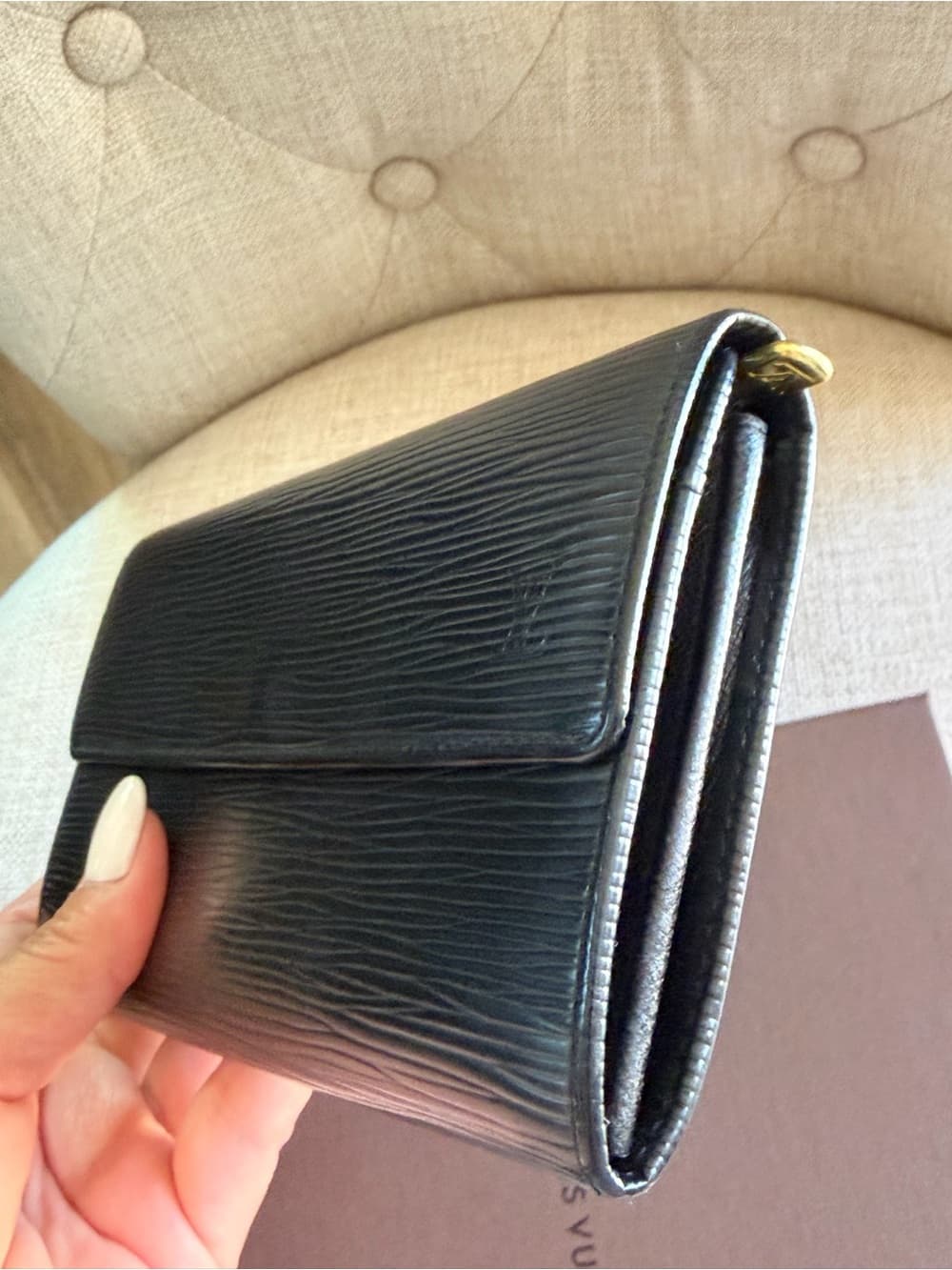 Louis Vuitton Black EPI Leather Porte Tresor International Long Wallet w Box - Thumbnail 3