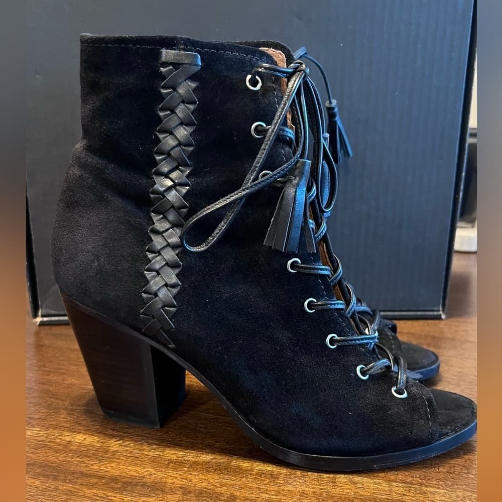 EUC FRYE Black Dani Whipstitch Suede Leather Peep Toe Chunky Heel Booties US 7.5 - Thumbnail 4