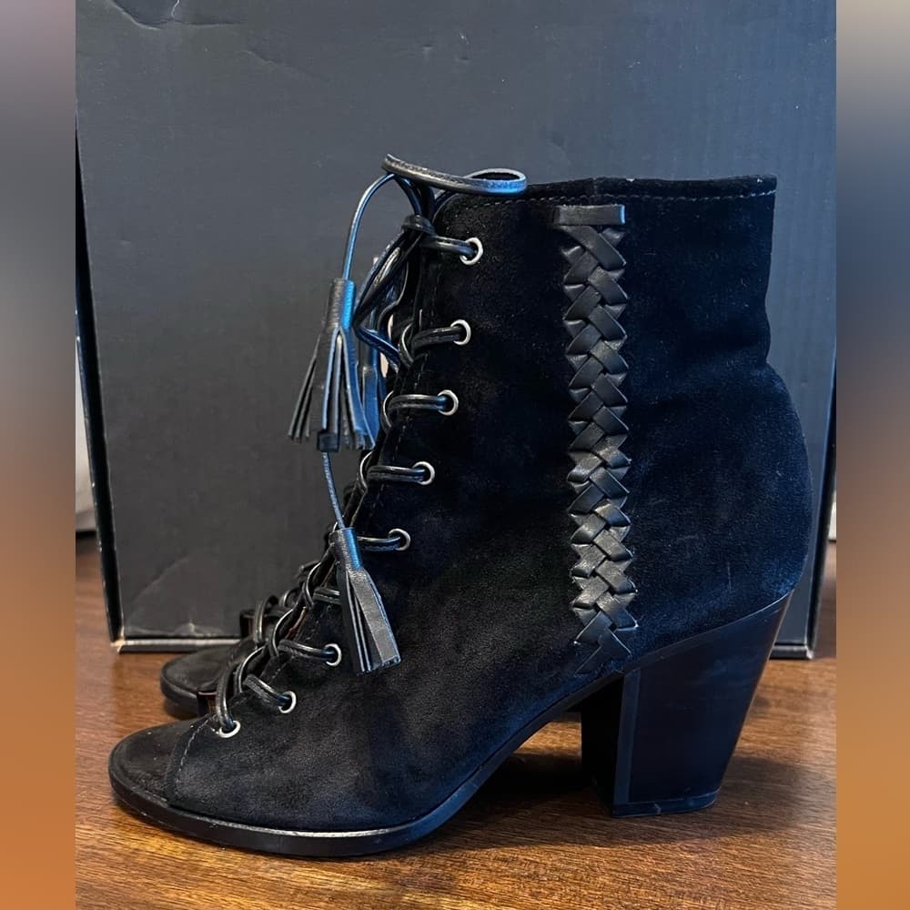 EUC FRYE Black Dani Whipstitch Suede Leather Peep Toe Chunky Heel Booties US 7.5 - Thumbnail 6