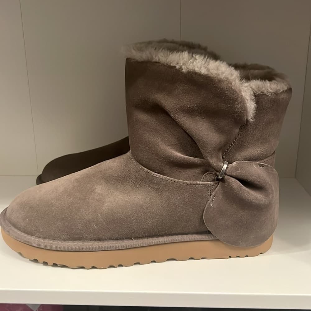 NEW 🌟 UGG MINI TWIST Shearling warm boots color Mole size 10 - Thumbnail 3