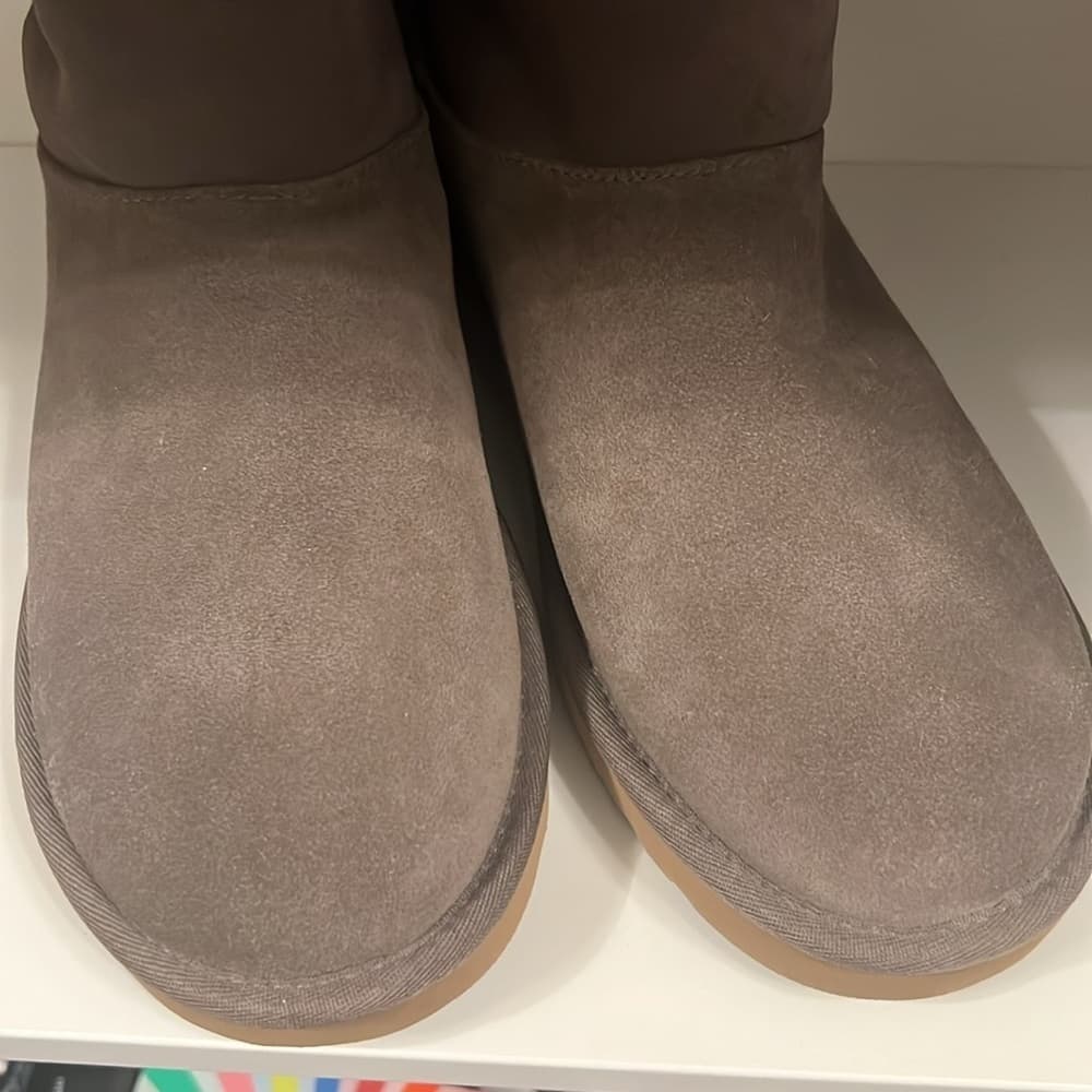 NEW 🌟 UGG MINI TWIST Shearling warm boots color Mole size 10 - Thumbnail 9