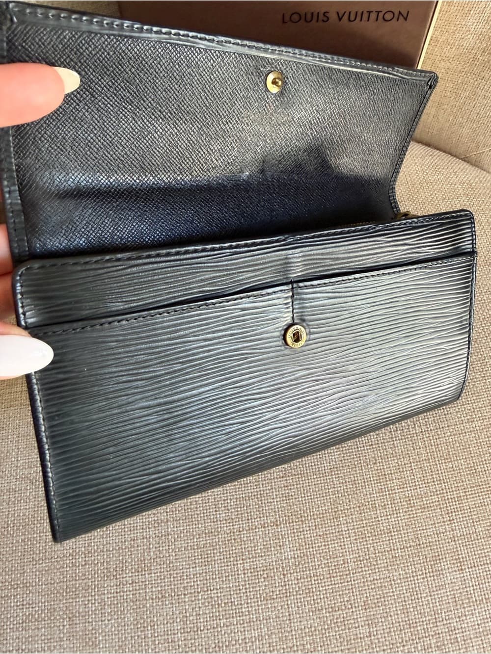 Louis Vuitton Black EPI Leather Porte Tresor International Long Wallet w Box - Thumbnail 6