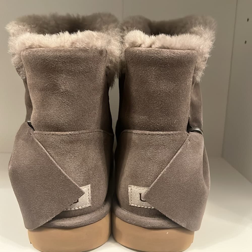 NEW 🌟 UGG MINI TWIST Shearling warm boots color Mole size 10 - Thumbnail 4