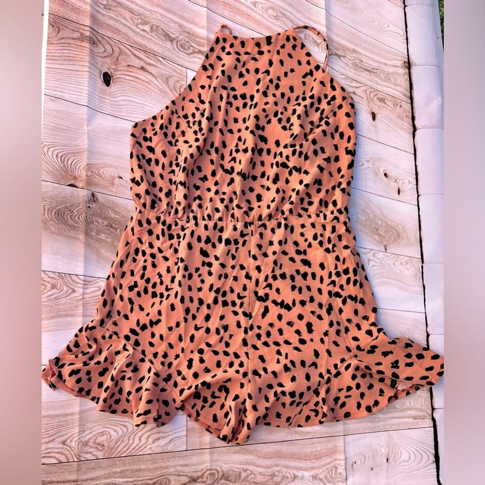 NEW 🌟 SHE + SKY Coral Cheetah Print Romper frilly bottom bow tie string back L - Thumbnail 2