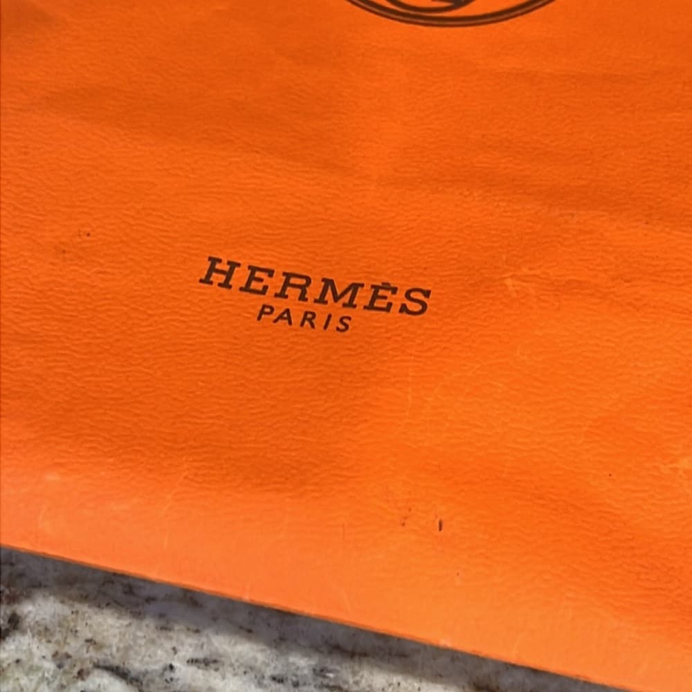 HERMÈS Shopping Gift Bag Has some wrinkles 8.25 x 11.25 - Thumbnail 2