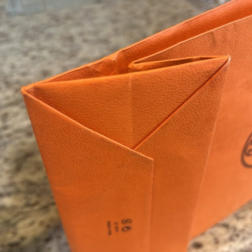 HERMÈS Shopping Gift Bag Has some wrinkles 8.25 x 11.25 - Thumbnail 3