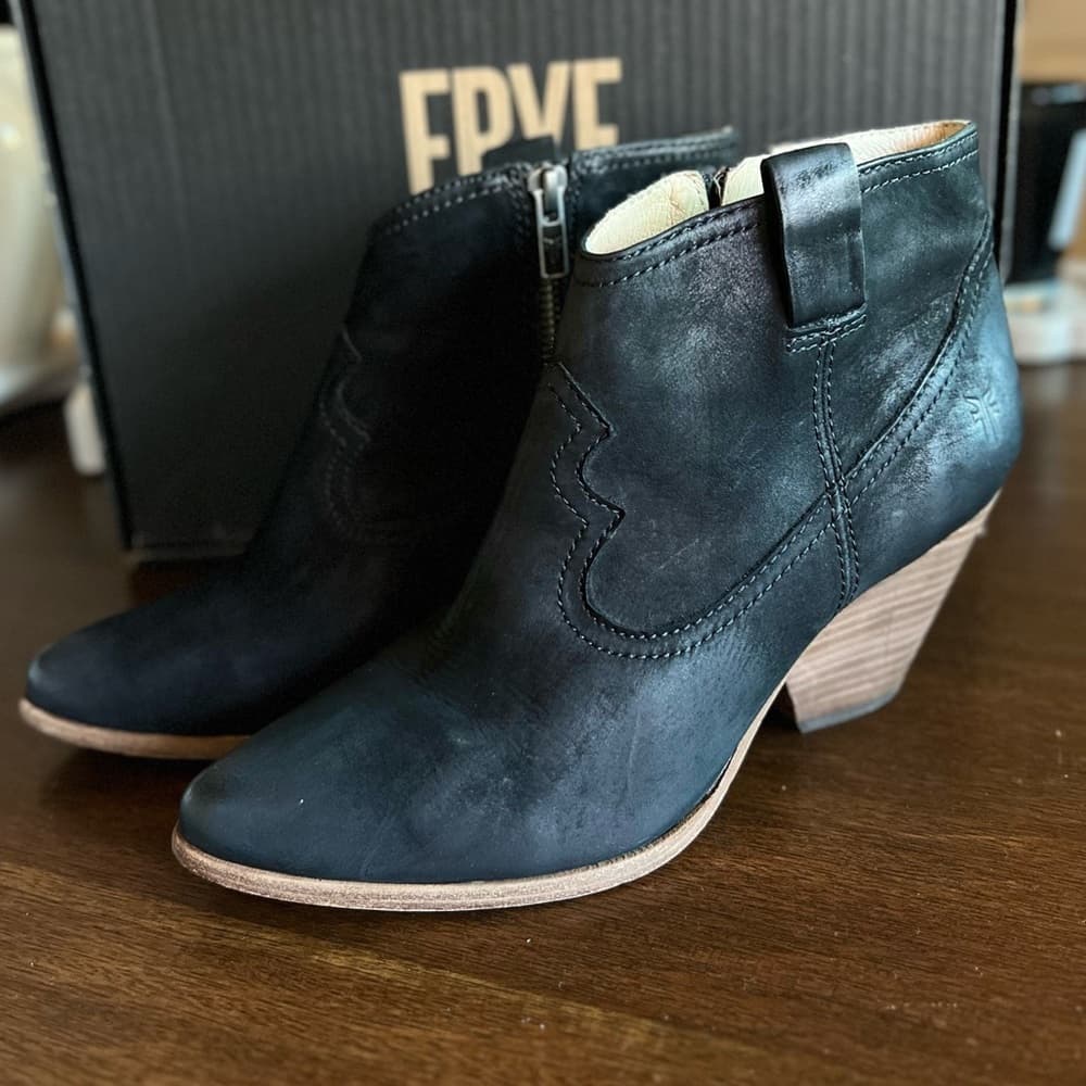 FRYE Reina Black Suede Oil Slick Leather Ankle Chunky Heel Booties US 7 - Thumbnail 9