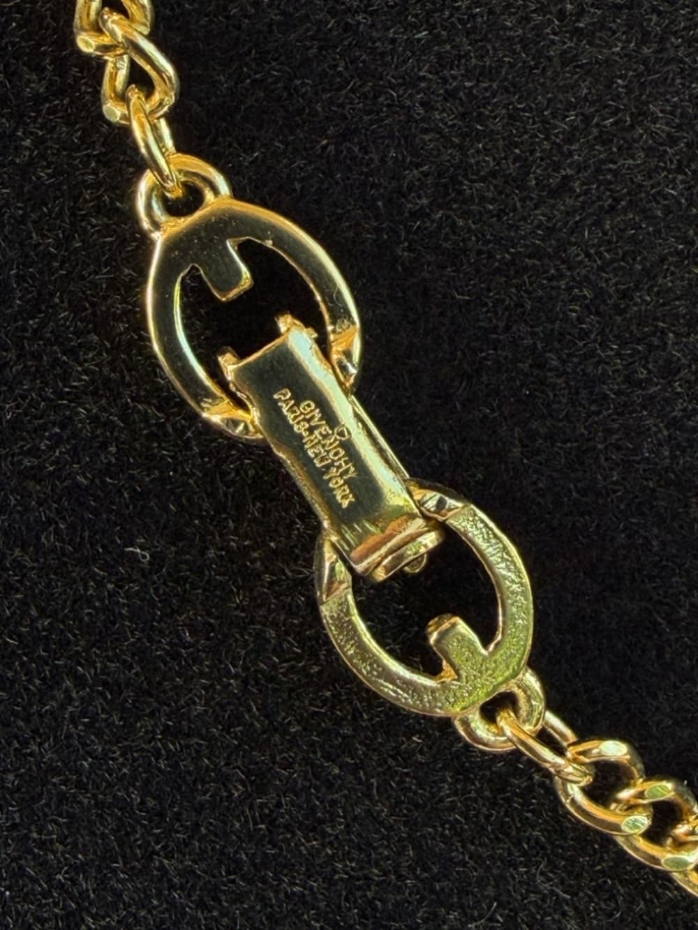 GIVENCHY Triple G Logo Crystal Pendant Chainlink 17 in Necklace Vintage - Thumbnail 8