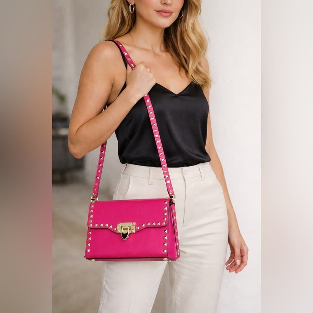 VALENTINO GARAVANI Fuschia Pink Leather Gold Rockstud Shoulder Crossbody Bag - Thumbnail 2